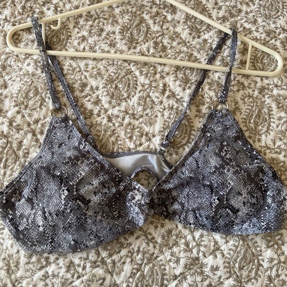 SHEIN Other - Grey Snakeskin Print Bikini Top *HOST PICK*